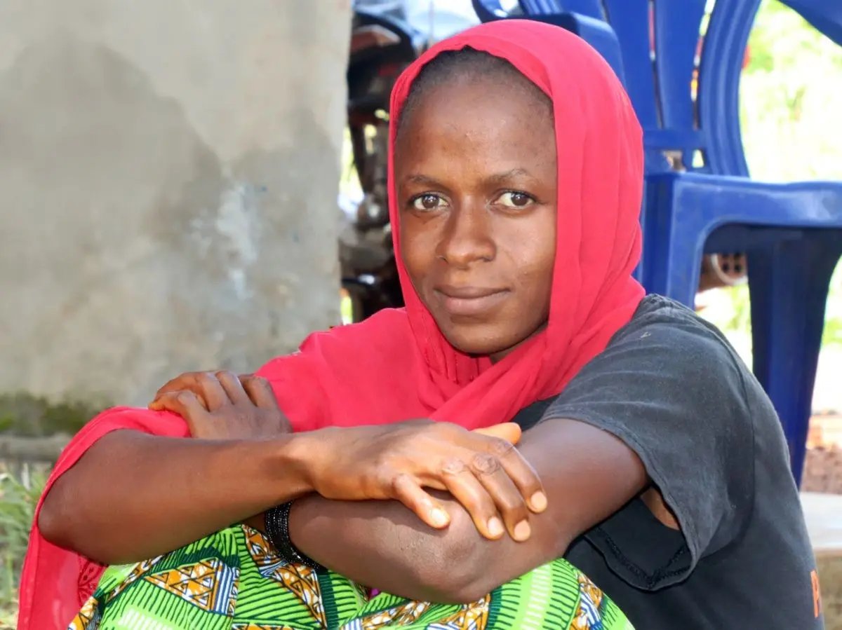 En Guinée, le Girls Safe Space a été une bouée de sauvetage pour Marlyatou, 19 ans, mère célibataire de quatre enfants : elle peut y partager ses expériences avec d'autres filles et aller de l’avant.