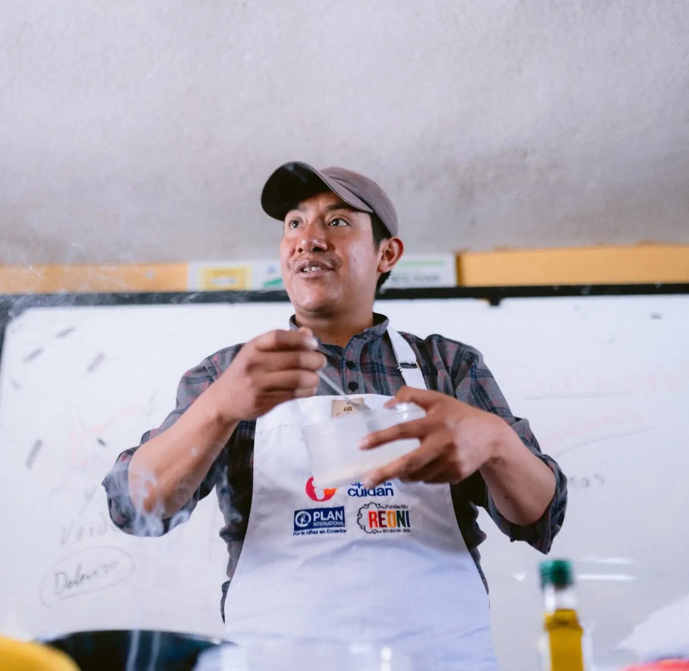 À Bolívar, en Équateur, nous donnons des ateliers de cuisine à de jeunes mamans.