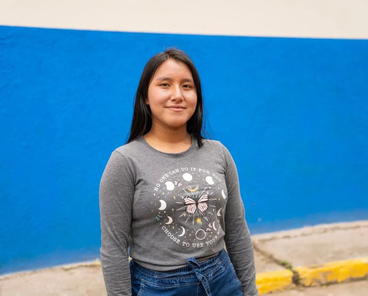 Mitzy is actief binnen een groep in Peru die opkomt voor meisjesrechten en seksistische intimidatie en die gendergerelateerd geweld bestrijdt. 