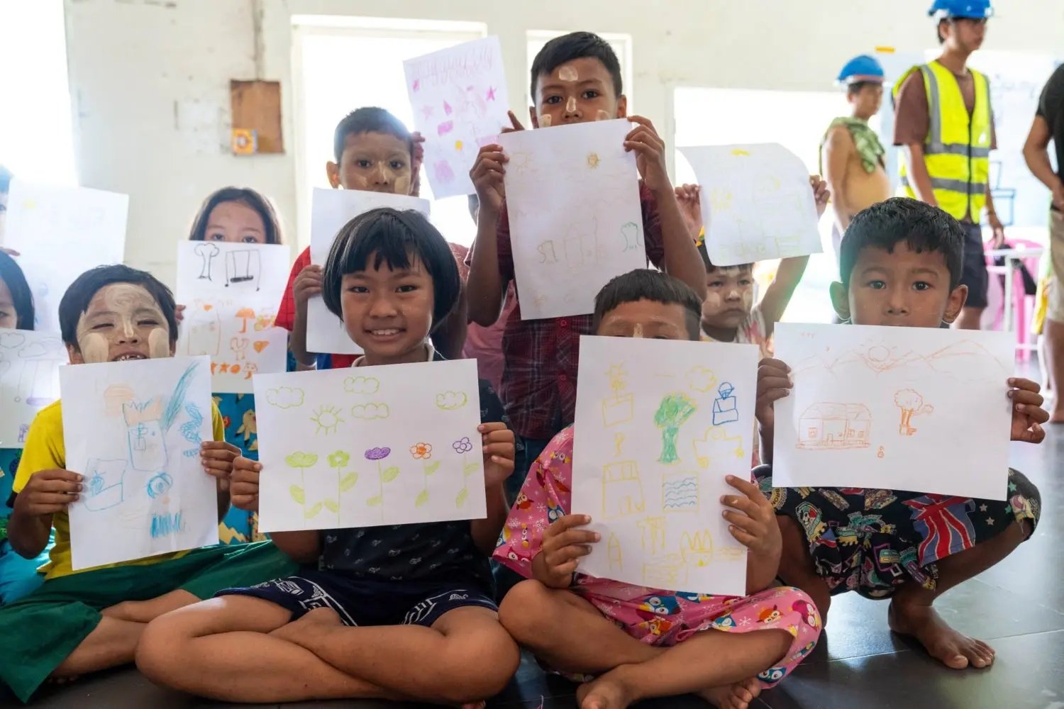 Dans des espaces adaptés, les enfants peuvent développer leur résilience de manière ludique, traiter leurs traumatismes et retrouver une vie d’enfants. @Shin Thadar