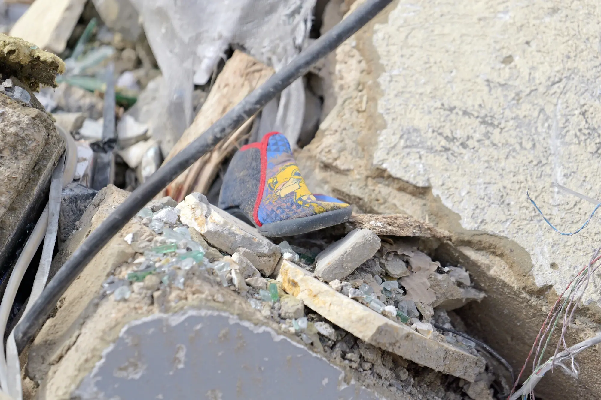 À Beyrouth, les frappes aériennes incessantes ont détruit des immeubles entiers. Des centaines de milliers d'habitant·es ont fui précipitamment.