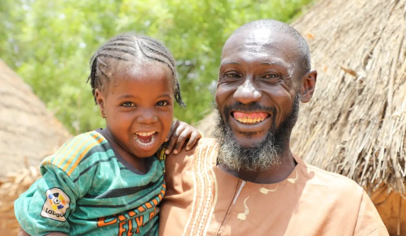 Seyni et sa fille Cherifa, avec qui il a tissé des liens solides